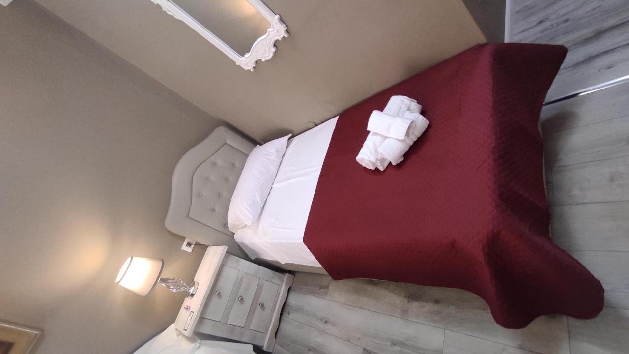 カリアリ Yaki Domo Bed & Breakfast エクステリア 写真